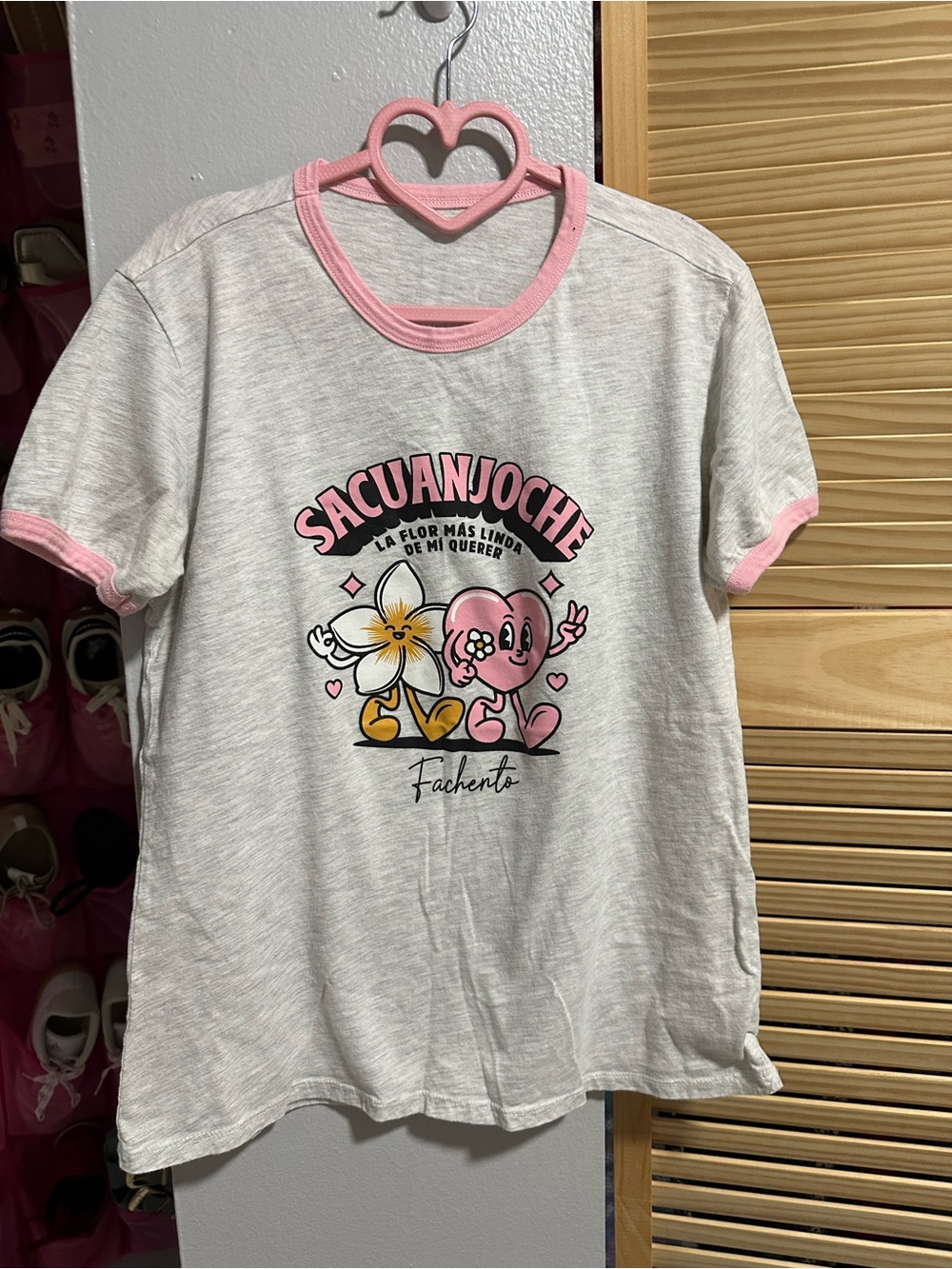 Nicaraguan Sacuanjoche graphic tee, size L
